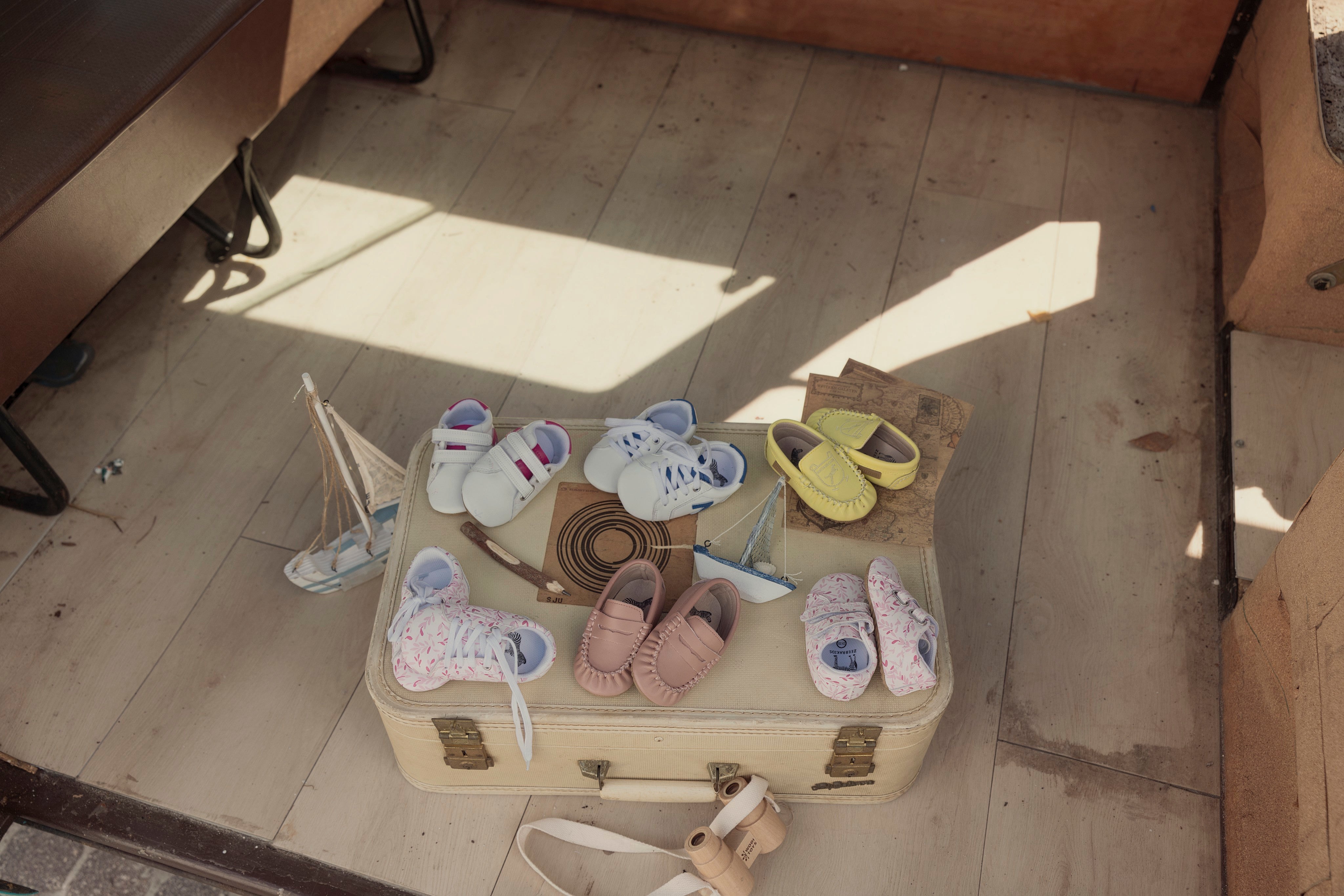 Colorblock Lace Up Sneaker - Soft and Rubber Sole - Zeebrakids